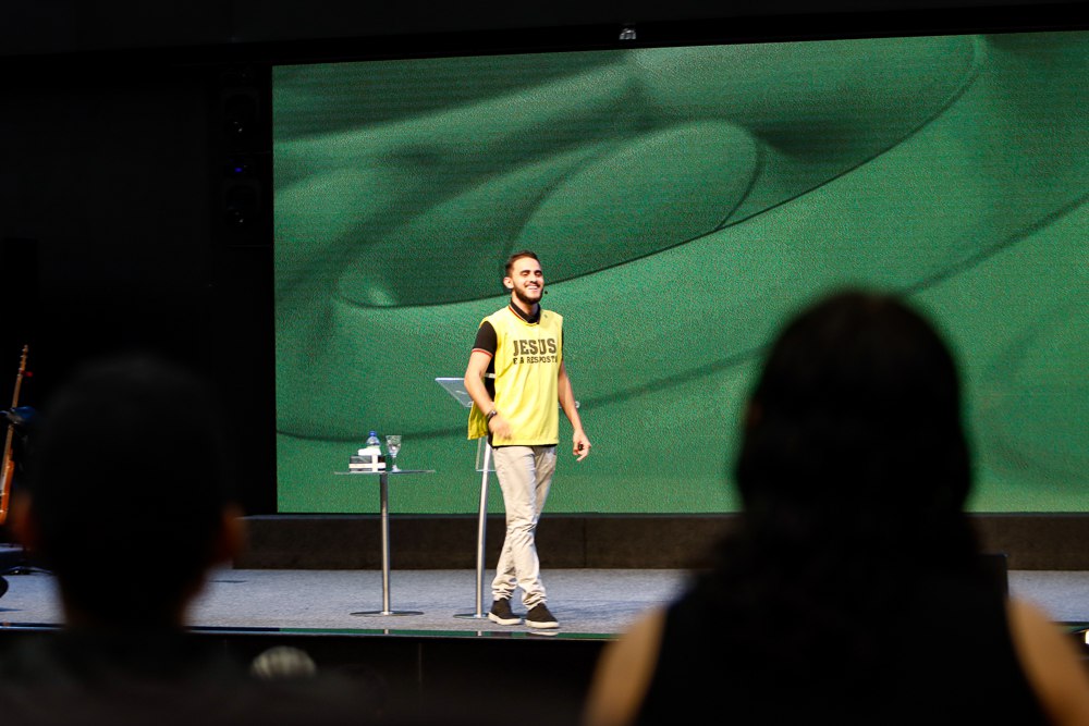 Igreja intercedeu por cura de depressão e ansiedade no Culto de Oração