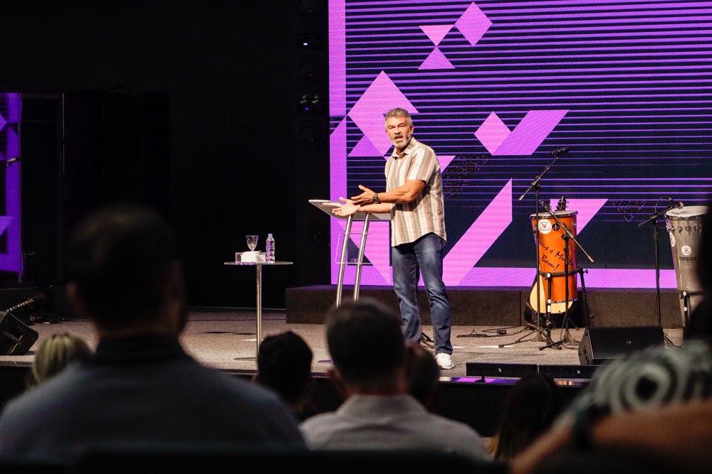 Culto da Família abordou a importância de aquietar-se e ouvir a voz de Deus diante das adversidades