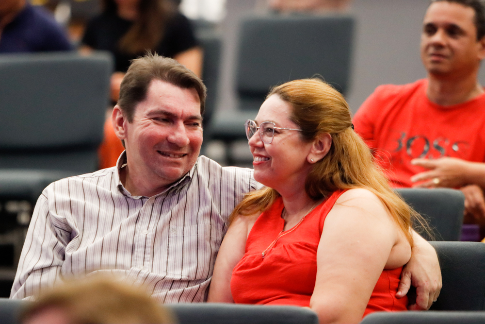 Culto da Família é considerado um momento especial para casais