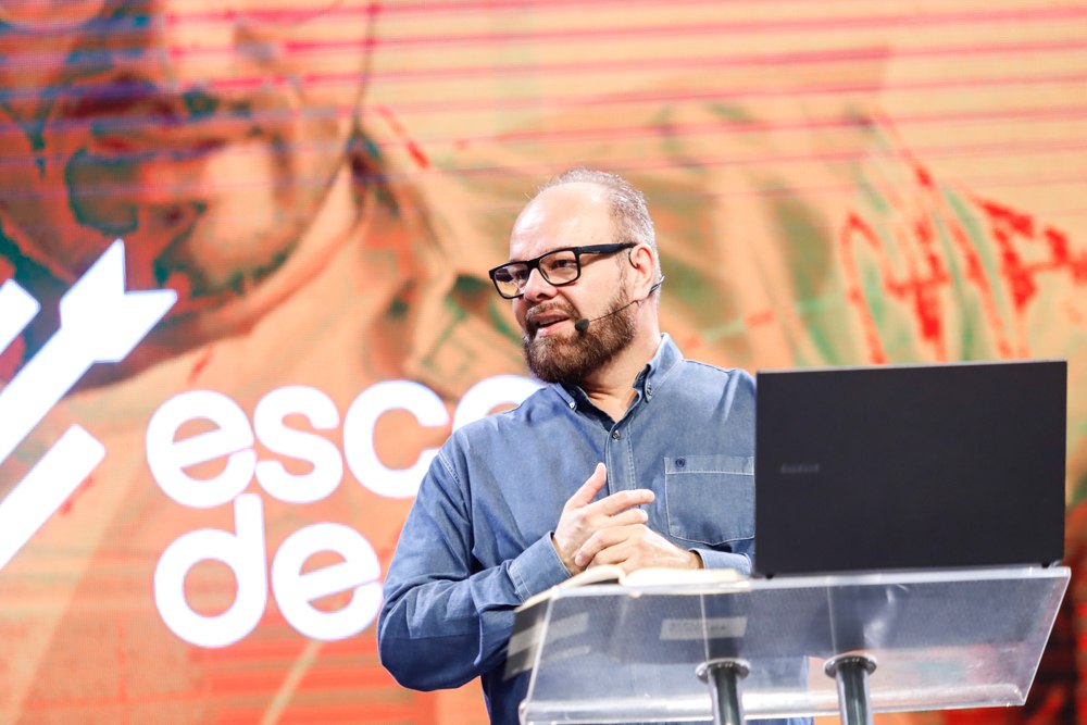 MESA POSTA: Manoel Dias