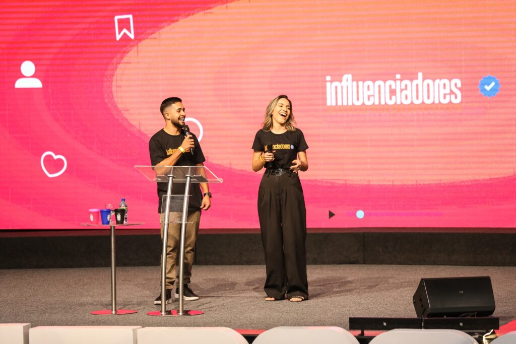 Adolescentes do Verbo da Vida Sede