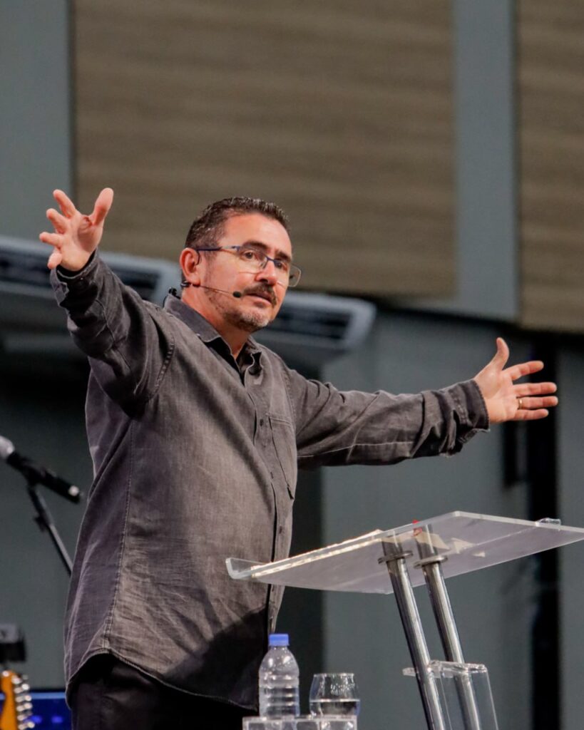 Andando na contramão do mundo