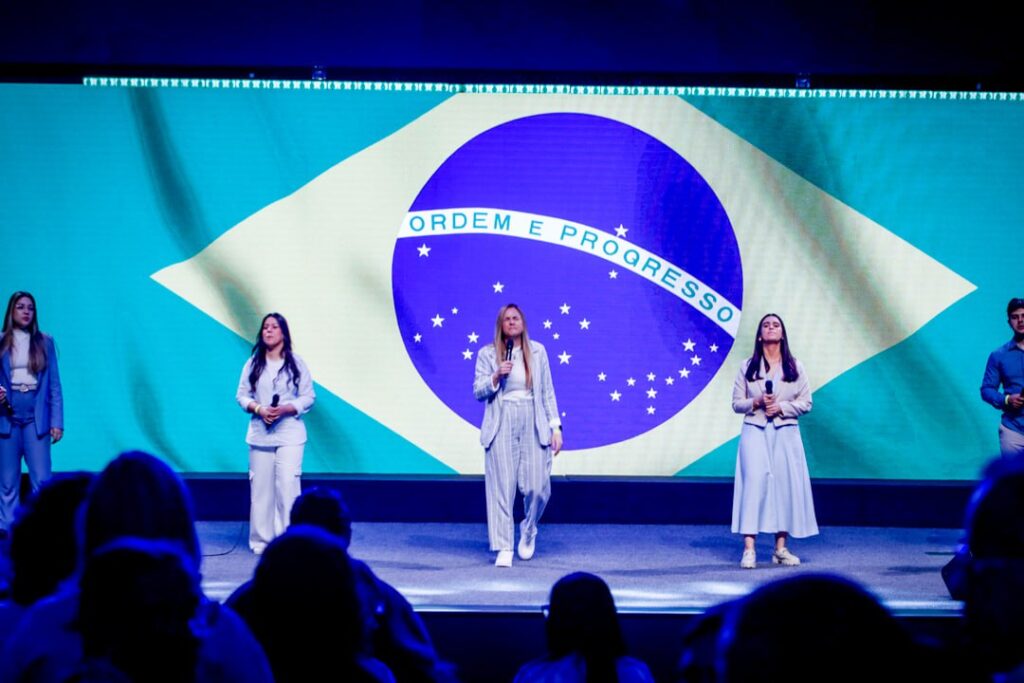 Avivamento e Milagres 2025 marca fim de semana com milagres e profecias