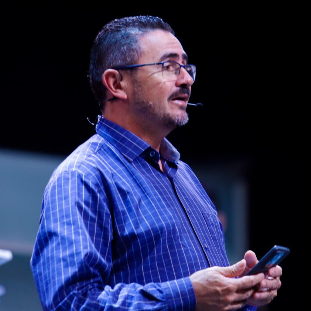 A porta da fé: Deus já bateu. a resposta agora é sua! - João Roberto Albuquerque