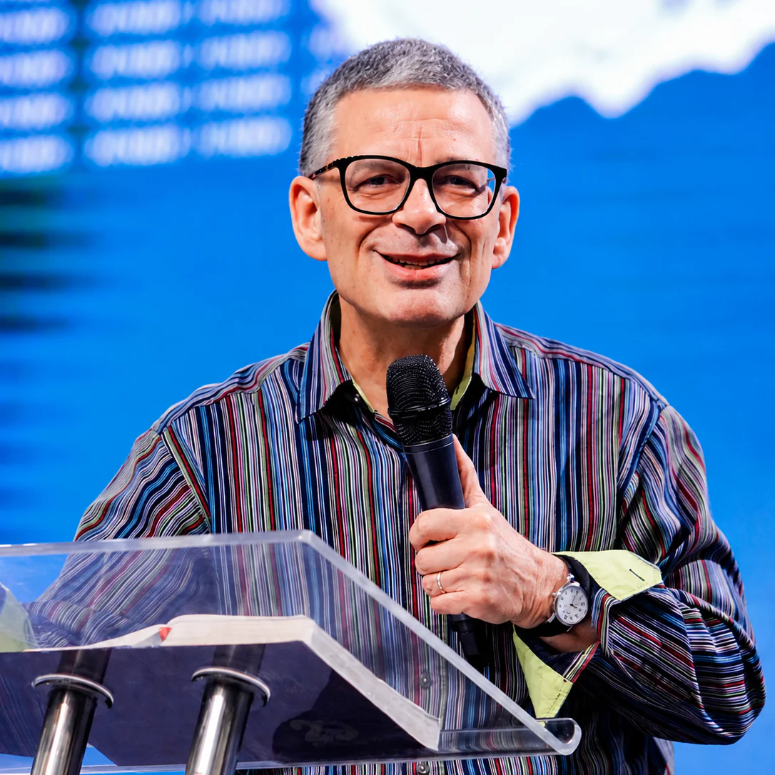 Três passos para atrair o mover de Deus: lições de Atos 10 para a Igreja - Simon Potter