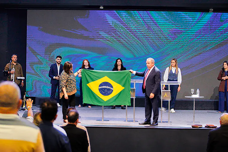 Avivamento & Milagres reuniu centenas na Verbo Sede