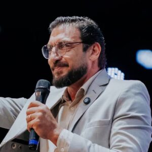 Como Flechas nas Mãos do Valente - Pr. Alex Bastos
