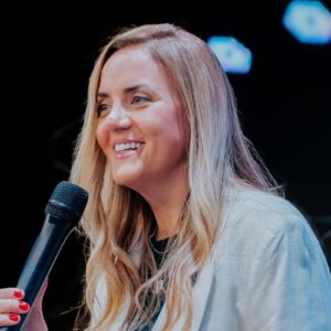 Interpretando os Tempo, Vendo o Futuro e se Posicionando em Oração - Cinthya Miranda