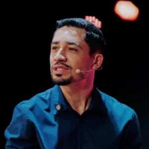 Revestidos de Poder - Bruno Cesar